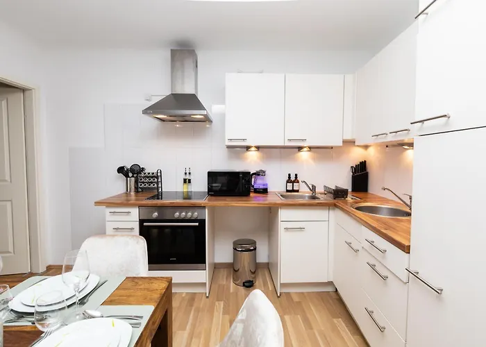 Location, Quiet And Cozy Ideal To Relax Or Work *
