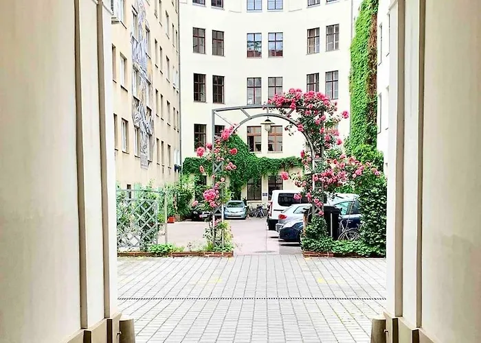 Location, Quiet And Cozy Ideal To Relax Or Work Bécs